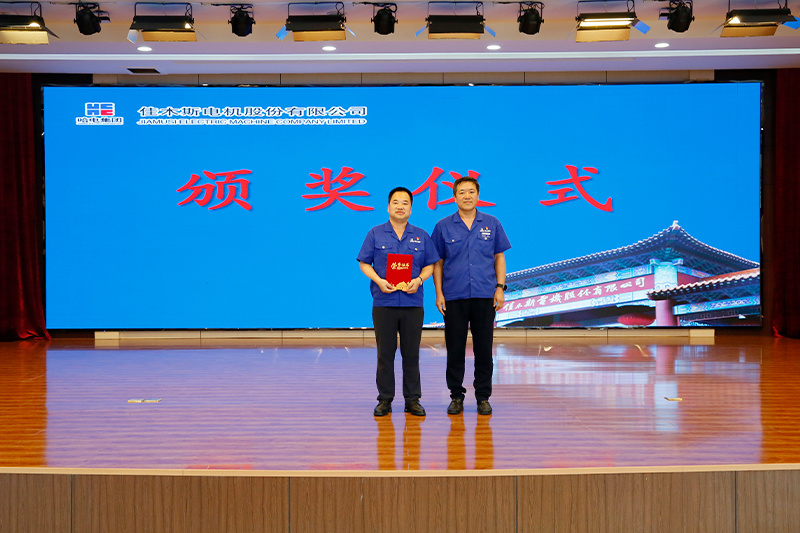 6024BC7C19443C4D525F1CF2D0A_8A3A8F54_31B76.jpg?e=